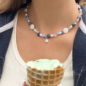 Meet your Posher, Ella